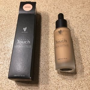 Younique Liquid Foundation Taffeta